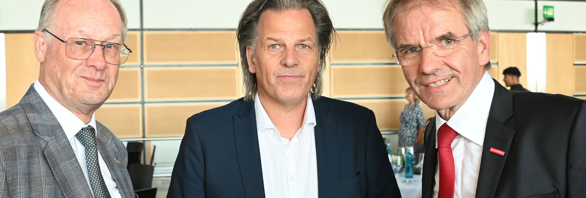 Drei Männer.
